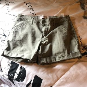 Girls size 13/14 olive green shorts